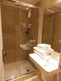 Excelsior Batignolles - Bathroom