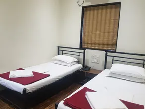 Hotel Kumkum - Room