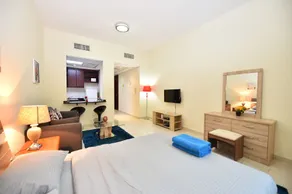 Budget & Cozy Studio near Mall - VIR - Room