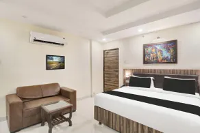 Super Townhouse Kankarbagh Formerly Kunwar Alcajars - Chambre