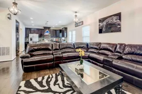 Downtown DC Home w/ Furnished Patio! - Interior