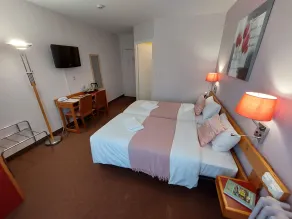 Le 120 - Groupe Logis Hotels - Ex Auberge la Terrasse - Quarto