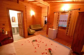 HAYITBÜKÜ AHŞAPEVLERİ - Zimmer