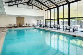 DoubleTree by Hilton Princeton - Piscine