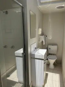 Shelly Beach Holiday Park - Bathroom
