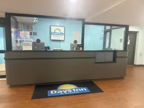 Days Inn by Wyndham Brooklyn Borough Park - Réception