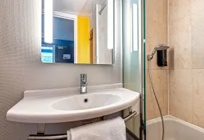 B&B HOTEL Quimper Nord Douarnenez - Salle de bain