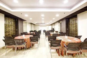 Hotel TJS Royale - Restaurant