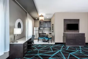 Holiday Inn Express & Suites - Charlotte Airport by IHG - Chambre