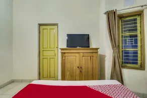 RedDoorz Syariah Near Wisata Durensewu Pandaan - Room