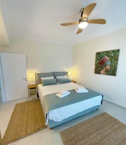Beachfront 4-bed luxury suite - Agios Gordios Corfu Greece - Værelse
