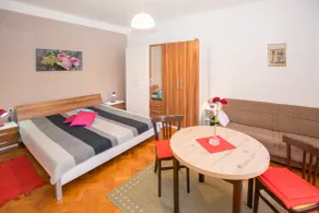 Pleasant 4 person apartment Ana - Room