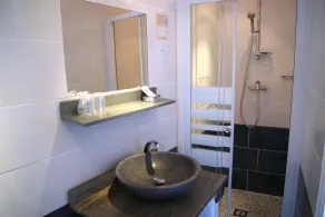 Grand Hôtel De La Poste - Bathroom
