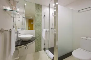 Holiday Inn Express Hong Kong Causeway Bay by IHG - Salle de bain