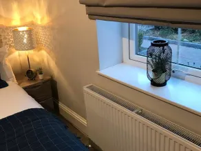 1 Helena House Brownlow Road - Room