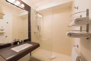 Hôtel Kyriad Chambéry Centre Curial - Salle de bain