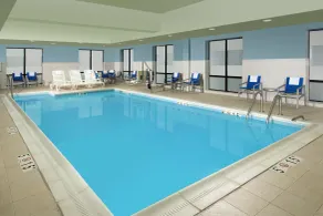 Holiday Inn Express & Suites Baltimore - BWI Airport North by IHG - Piscina