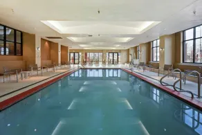 Embassy Suites by Hilton Omaha Downtown Old Market - Piscina