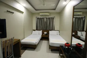 Hotel Bombay International - Rum