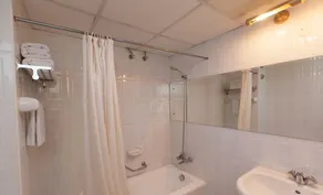 Fortune Karama Hotel - Salle de bain