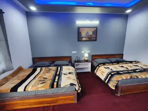 Triyuginarayan Maangal Resort  - Chambre