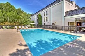 Hampton Inn Franklin - Pool