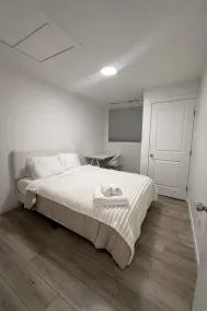 Condo w 2 Beds 13 Mins from West Edmonton Mall - Værelse