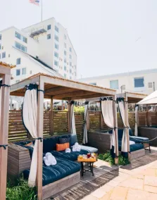 Newport Harbor Island Resort - Piscine