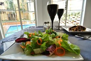 Airport Inn and Suites - Restaurant