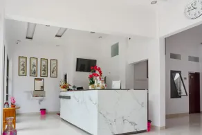 RedDoorz near Jawa Timur Park 3 - Reception
