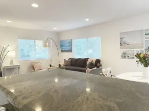 Malibu Private Beach Apartments - Chambre