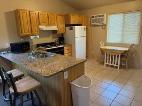 Mountain Landing Suites & RV Park - Chambre