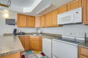 Easy AFB Commute! Clearfield Unit w/ Private Patio - Innvendig