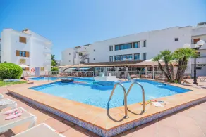 Aparthotel Flora - Pool