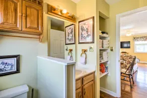Damascus Apt w/ Views, Walk to Shops + Parks! - Interiør