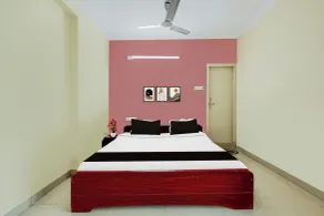 Collection O Bhanugudi Junction Kakinada Formerly Stay Inn Luxury - Room