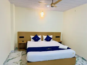 Breeza Residency - Chambre