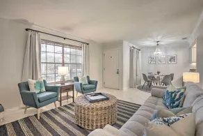 Sunny St Augustine Condo w/ Wifi - Walk to Beach! - Intérieur
