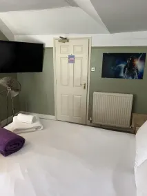 The Plough Inn - Room