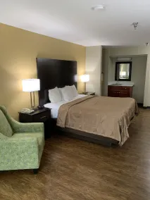 Quality Inn & Suites Canton, GA - Chambre