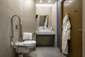 Holiday Inn Yerevan - Republic Square by IHG - Room
