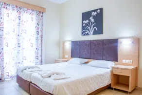 Lazaros Hotel Resort - Zimmer