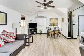 Springdale Vacation Rental ~ 9 Mi to Fayetteville! - Interior
