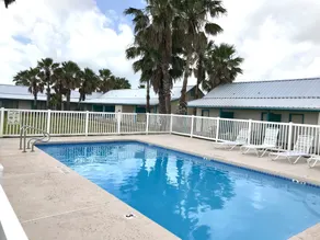 captain's quarters - Pool