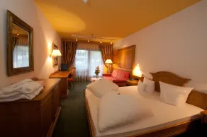 Double room, shower or bath, toilet - Camera