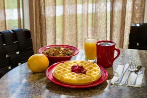 ClubHouse Hotel & Suites Fargo - Restaurant