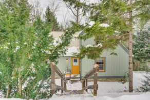 Rustic Intervale Hideaway w/ Deck & Wooded Views! - Innvendig