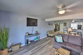 Relaxing Harbor Island Condo: Walk to the Beach! - Interiør