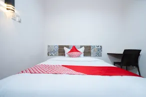 Art Guesthouse Syariah Near Malioboro RedPartner - Room