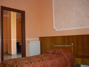 DH Hotel - Habitación